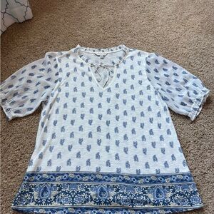 Lucky Brand | Blue & White V Neck Patterned Top Size Medium